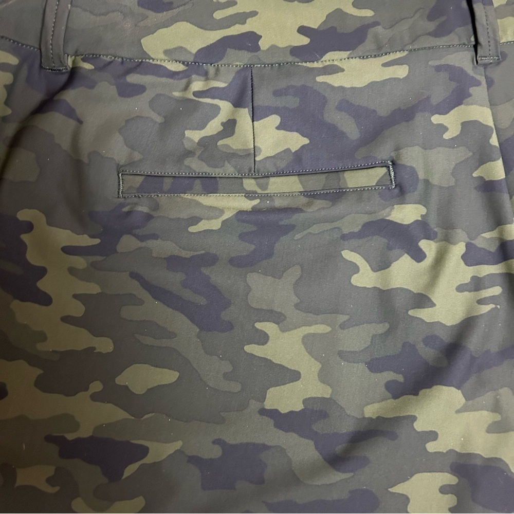 Spanx Green Camo Sunshine Shorts 6” Sz.1X - Picture 13 of 16
